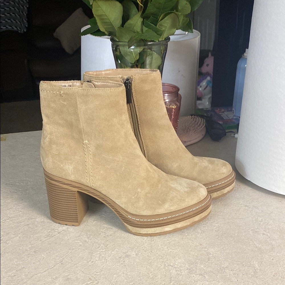 Steve Madden Beige Suede Heeled Boots